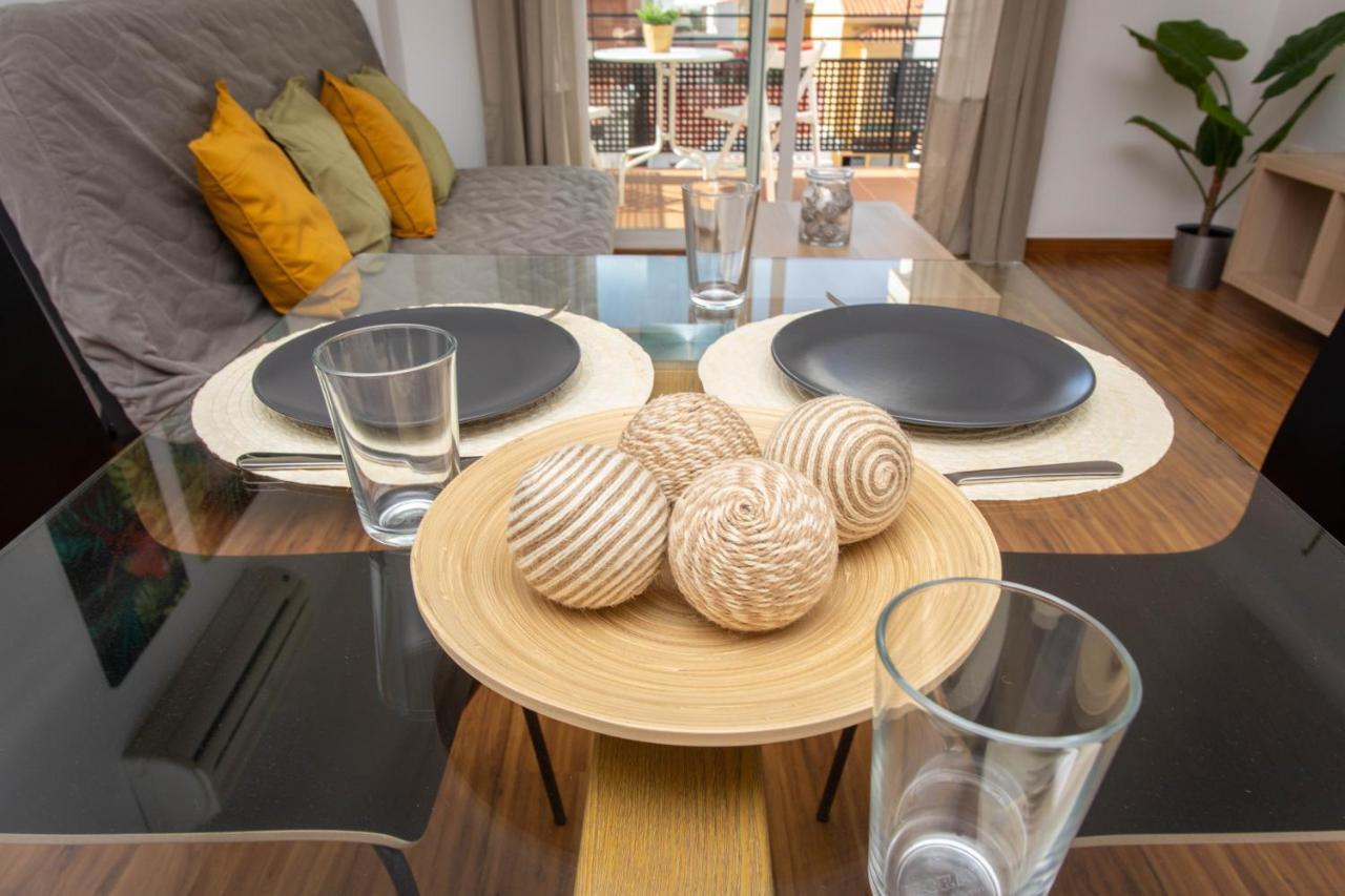 Heaven By The Sea Apartments Малага Екстериор снимка