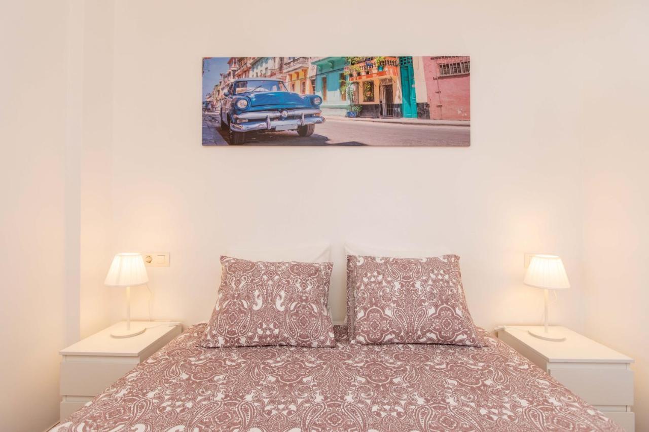 Heaven By The Sea Apartments Малага Екстериор снимка