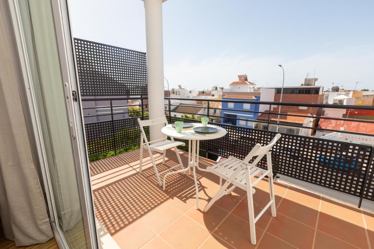 Heaven By The Sea Apartments Малага Екстериор снимка