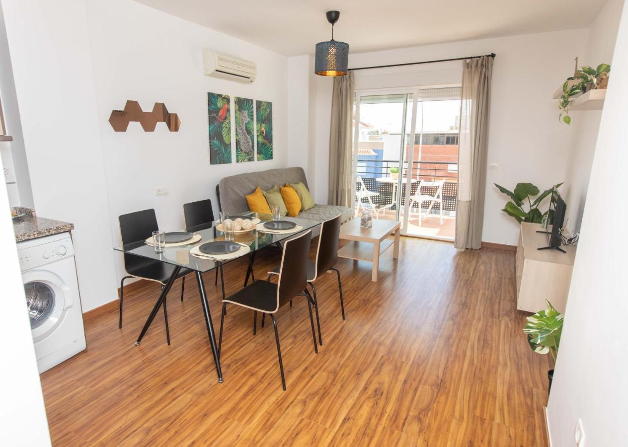 Heaven By The Sea Apartments Малага Екстериор снимка